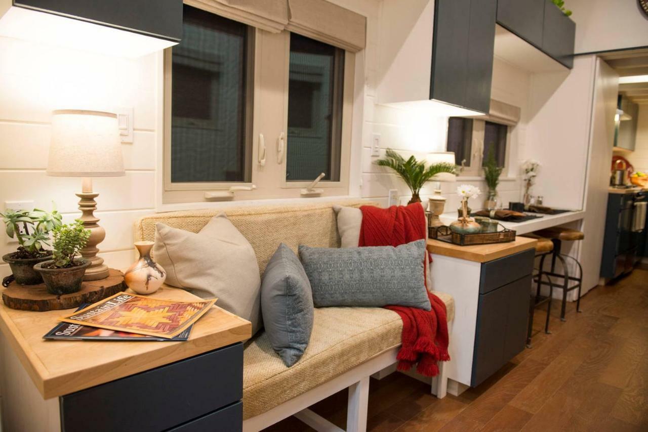 Villa Montana Escape Elegant Tiny House In Waco Near Magnolia Exterior foto