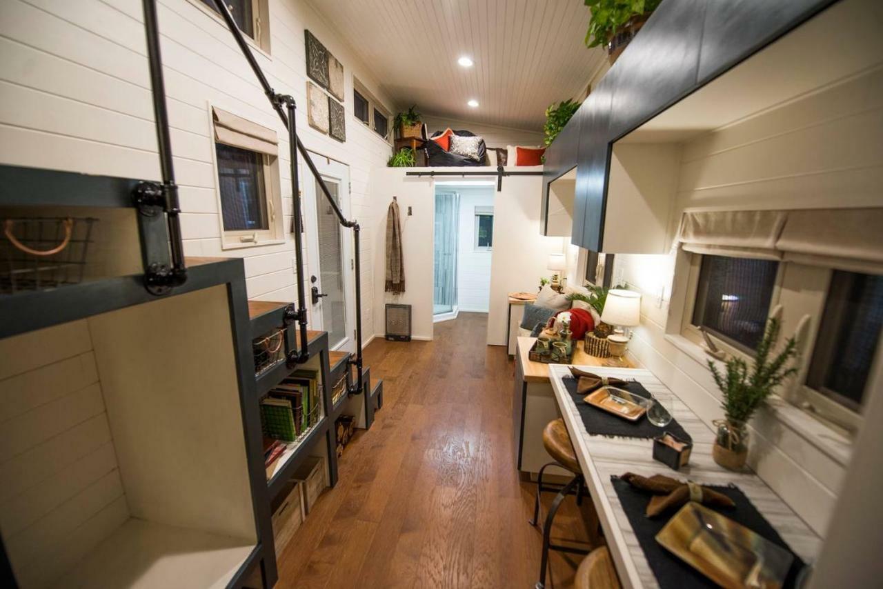 Villa Montana Escape Elegant Tiny House In Waco Near Magnolia Exterior foto